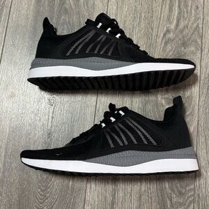 Puma Mens Pacer Net Cage 374322-01 Black Casual Sneakers Worn once